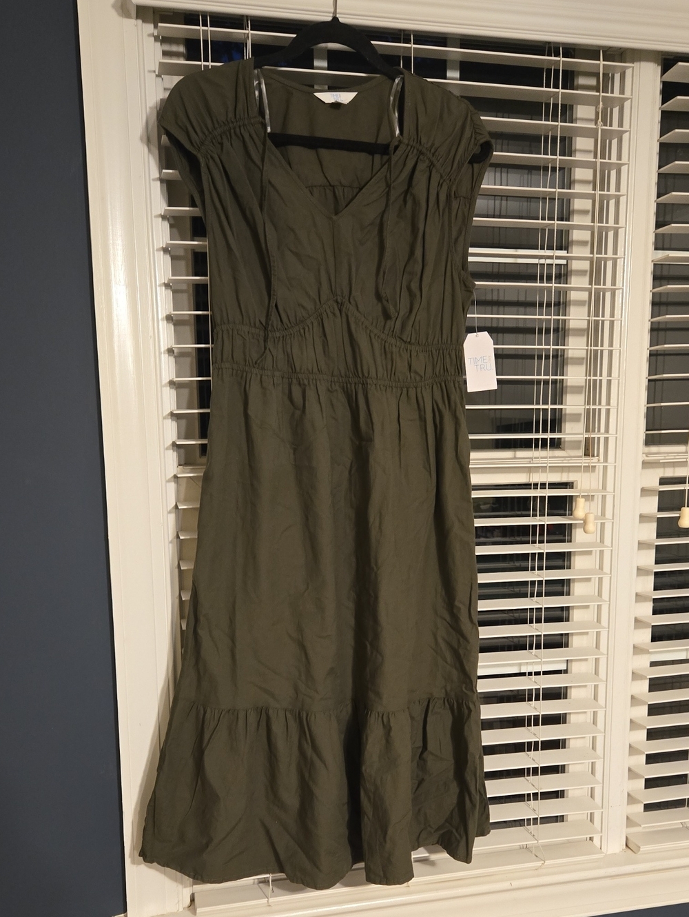 Time and Tru Olive Green Cap-Sleeve Midi Dress